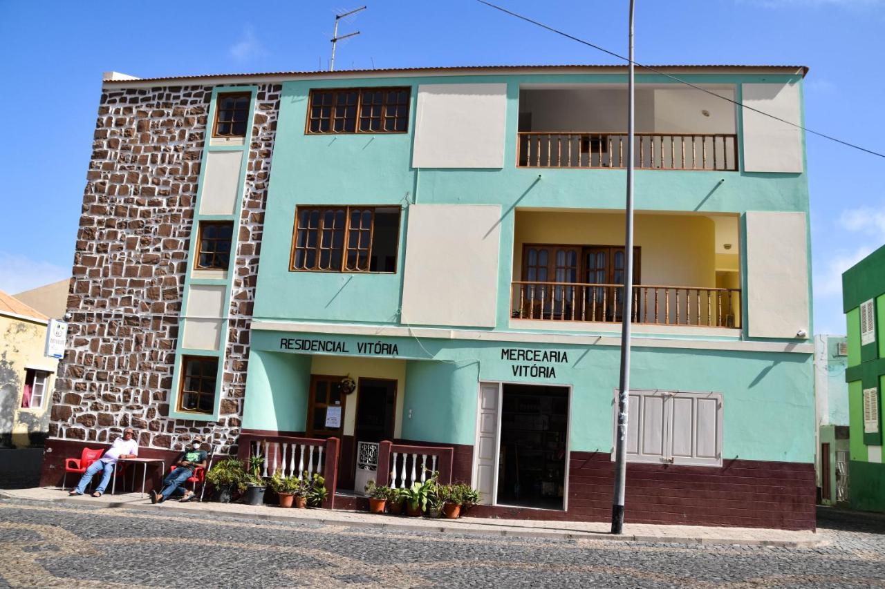 Hotel Residencial Vitoria à Ponta Do Sol Extérieur photo