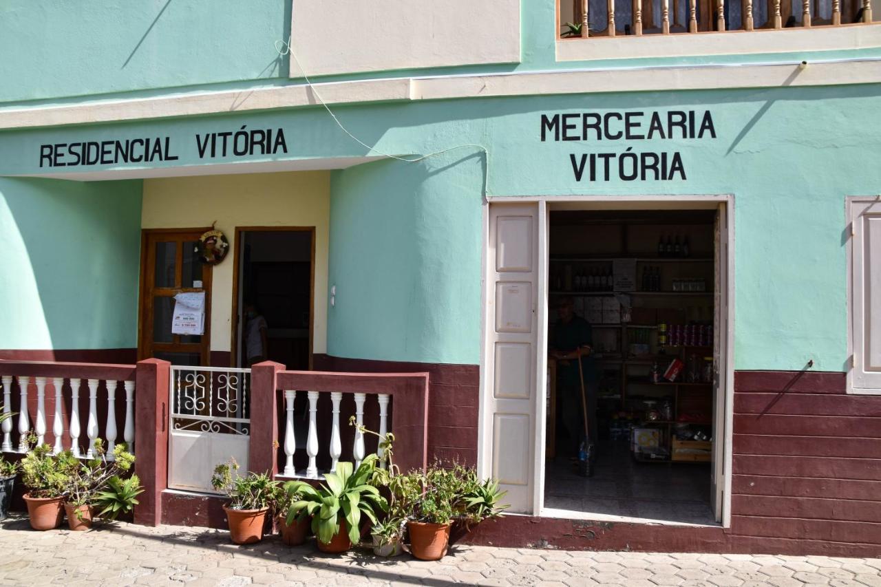 Hotel Residencial Vitoria à Ponta Do Sol Extérieur photo