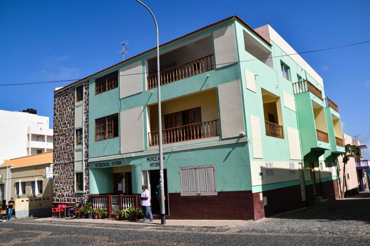 Hotel Residencial Vitoria à Ponta Do Sol Extérieur photo